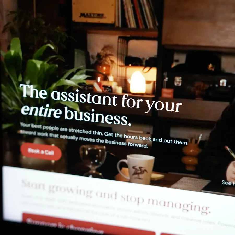 A close-up of the Tiempo website open on a screen